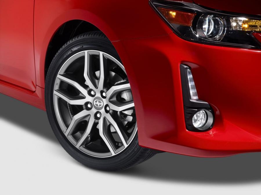  Scion tC 2013 года  (фото 25 из 33)